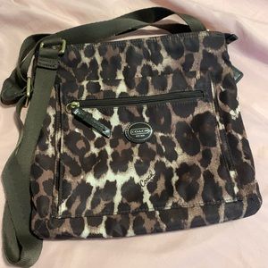 COACH (medium) Crossover